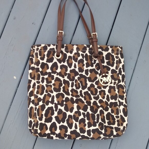 Michael Kors large  cavas leopard tote bag - Picture 7 of 10